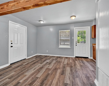 401 S Contemporary Drive - Photo Thumbnail 9