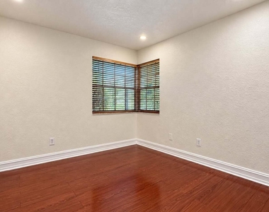 11838 Nw 13th Street - Photo Thumbnail 16