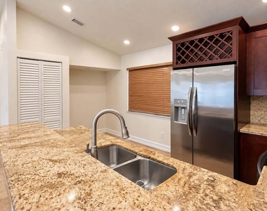 11838 Nw 13th Street - Photo Thumbnail 8