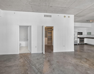 133 Ne 2nd Avenue - Photo Thumbnail 13