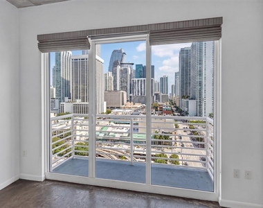 133 Ne 2nd Avenue - Photo Thumbnail 11