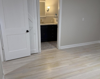 176 E 24th Street - Photo Thumbnail 8