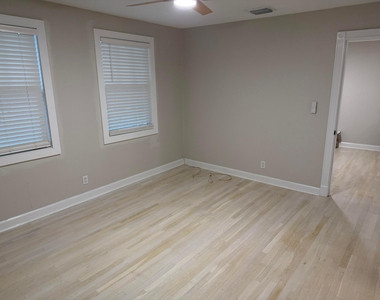176 E 24th Street - Photo Thumbnail 9