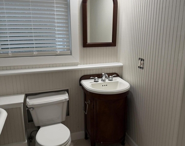176 E 24th Street - Photo Thumbnail 16