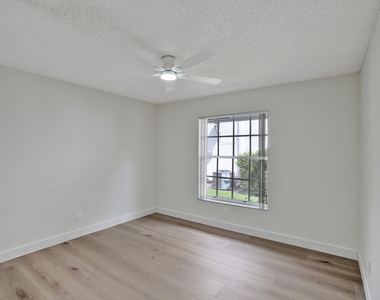 9821 Sw 3rd Court - Photo Thumbnail 14