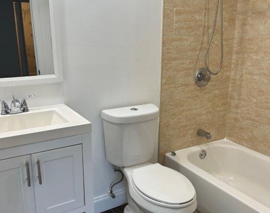 1108 Meadows Circle - Photo Thumbnail 6