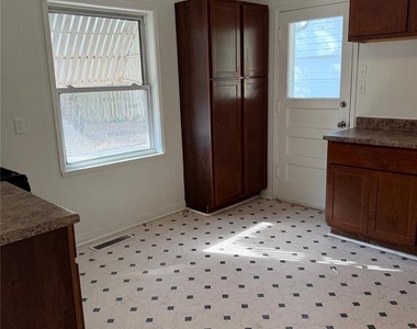 511 E Harmon Drive - Photo Thumbnail 17