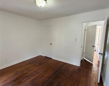 511 E Harmon Drive - Photo Thumbnail 26