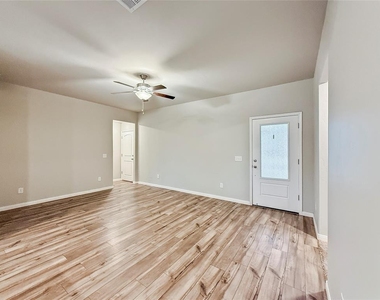 1609 Vermilion Lane - Photo Thumbnail 2