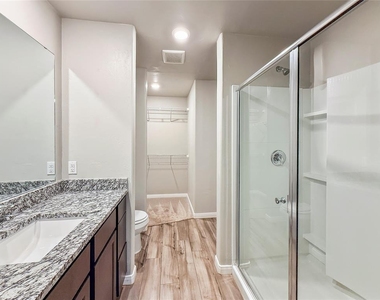 1609 Vermilion Lane - Photo Thumbnail 10