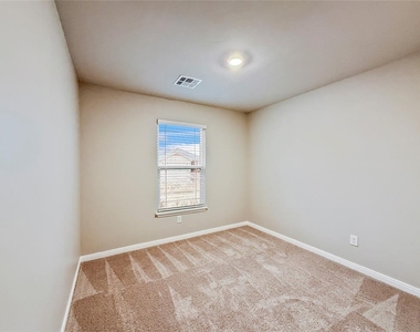 1609 Vermilion Lane - Photo Thumbnail 11