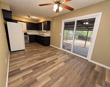 9717 Ne 2nd Street - Photo Thumbnail 3