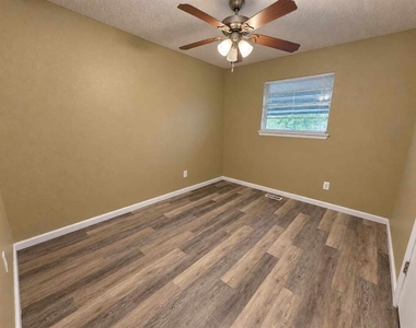 9717 Ne 2nd Street - Photo Thumbnail 8