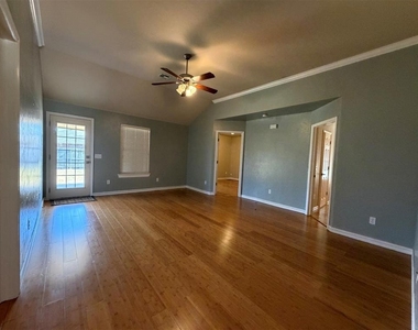 7908 Woodbend Lane - Photo Thumbnail 6