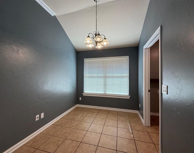 7908 Woodbend Lane - Photo Thumbnail 3