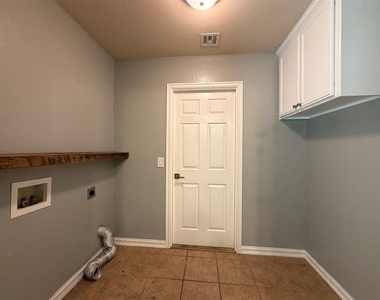 7908 Woodbend Lane - Photo Thumbnail 4