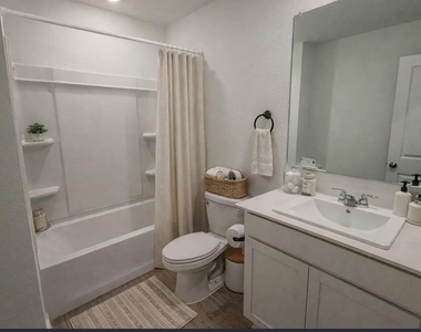 2032 Derby Lane - Photo Thumbnail 23