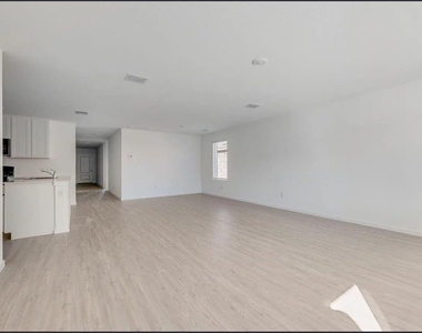 2032 Derby Lane - Photo Thumbnail 13