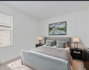 2032 Derby Lane - Photo Thumbnail 18