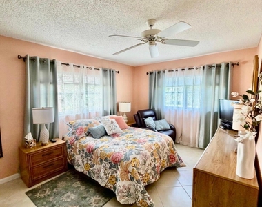 300 Ne 26th Avenue - Photo Thumbnail 8