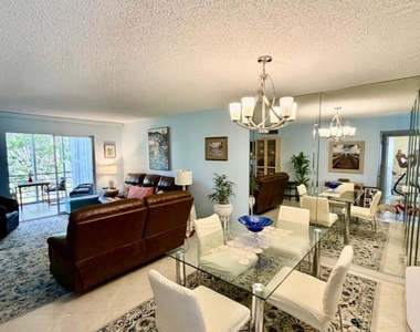 300 Ne 26th Avenue - Photo Thumbnail 2