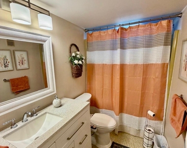 300 Ne 26th Avenue - Photo Thumbnail 9