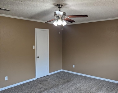 5325 Weddington Court - Photo Thumbnail 17