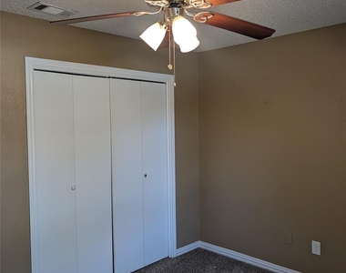 5325 Weddington Court - Photo Thumbnail 11