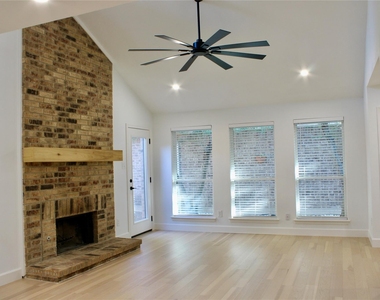 3706 Aries Drive - Photo Thumbnail 14