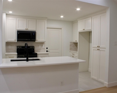 3706 Aries Drive - Photo Thumbnail 9