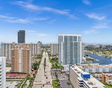 1945 S Ocean Drive - Photo Thumbnail 23