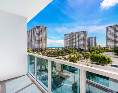 1945 S Ocean Drive - Photo Thumbnail 8