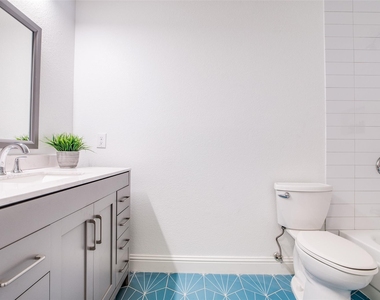 8341 Edgewater Drive - Photo Thumbnail 19