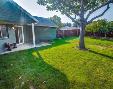 8341 Edgewater Drive - Photo Thumbnail 23