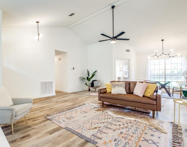 8341 Edgewater Drive - Photo Thumbnail 5