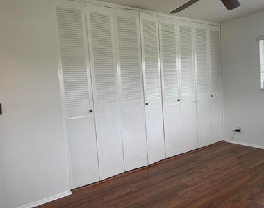 2731 Emory Drive W - Photo Thumbnail 15