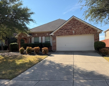 8101 Juliette Drive - Photo Thumbnail 2