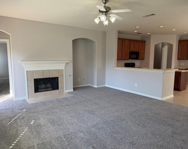 8101 Juliette Drive - Photo Thumbnail 10