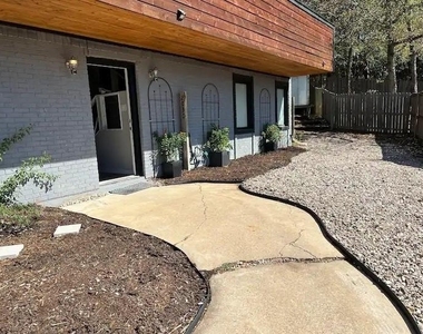 2030 Klondike Street - Photo Thumbnail 20