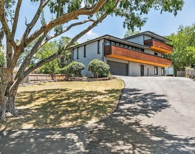 2030 Klondike Street - Photo Thumbnail 21