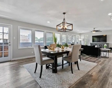 2030 Klondike Street - Photo Thumbnail 5