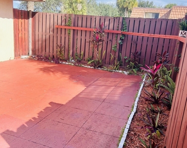 728 Mill Valley Place - Photo Thumbnail 2