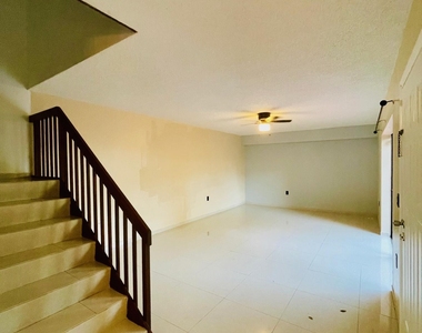 728 Mill Valley Place - Photo Thumbnail 7