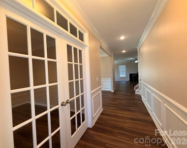 2433 Chinkapin Court - Photo Thumbnail 5