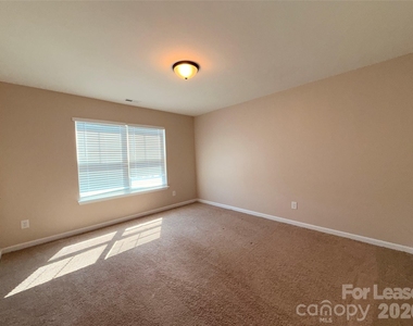2433 Chinkapin Court - Photo Thumbnail 23