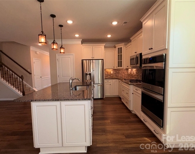 2433 Chinkapin Court - Photo Thumbnail 8