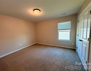 2433 Chinkapin Court - Photo Thumbnail 17