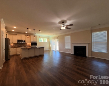 2433 Chinkapin Court - Photo Thumbnail 9