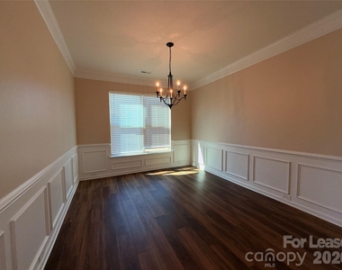 2433 Chinkapin Court - Photo Thumbnail 6