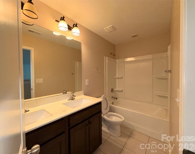 2433 Chinkapin Court - Photo Thumbnail 21